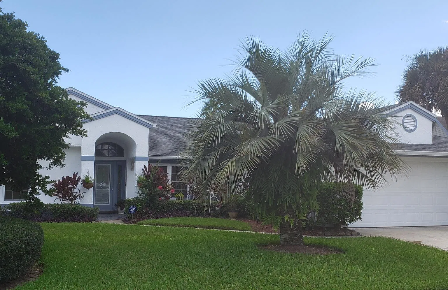 4 bed, 2026 sqft, $3,000 — Photo 2