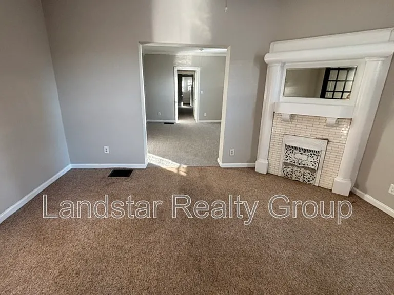 2127 Grinstead Dr #1 — Photo 8