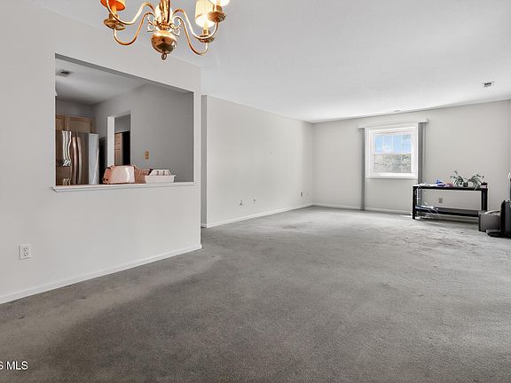 2nd image of 4730 Glendale Ave APT 210