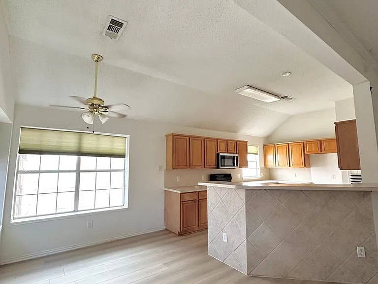 8005 Paloverde Dr — Photo 9