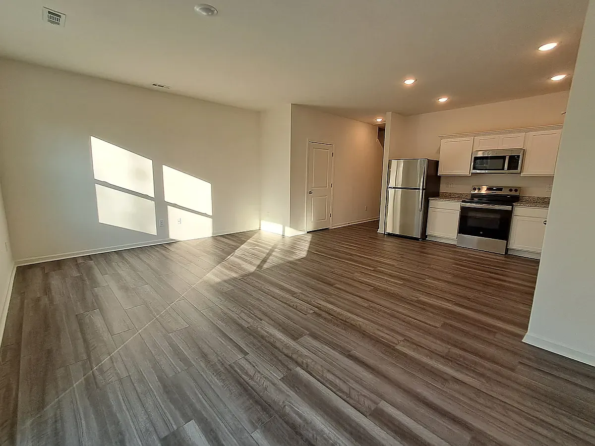 Building Photo - 3105 Primo Dr