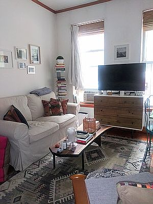 2nd image of 421 Lincoln Pl #3