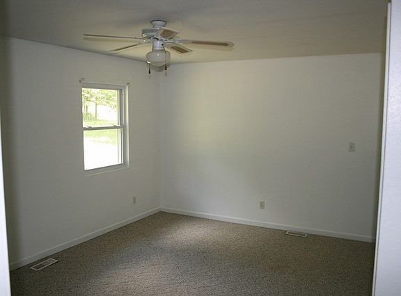 4th image of 863 Highway P