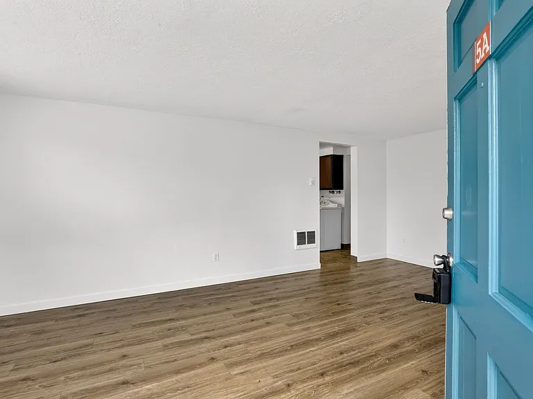 Division 890 — Photo 10