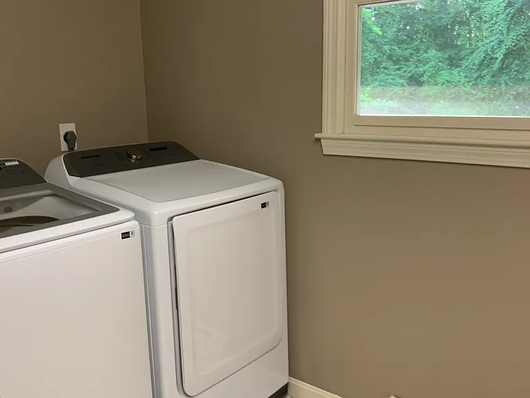 31 Woodvue Rd — Photo 10