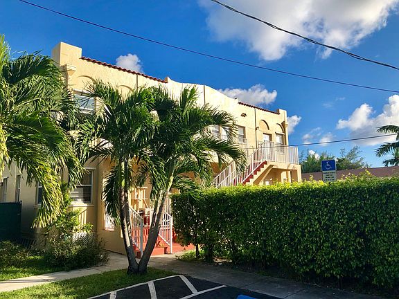 5th image of 12124 NE 5th Ave #1