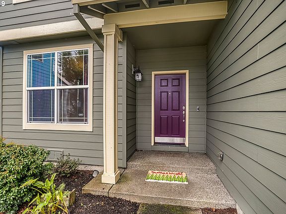 3rd image of 4448 SE Oakhurst St