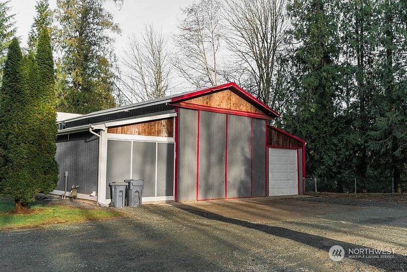 2nd image of 404 11th Street