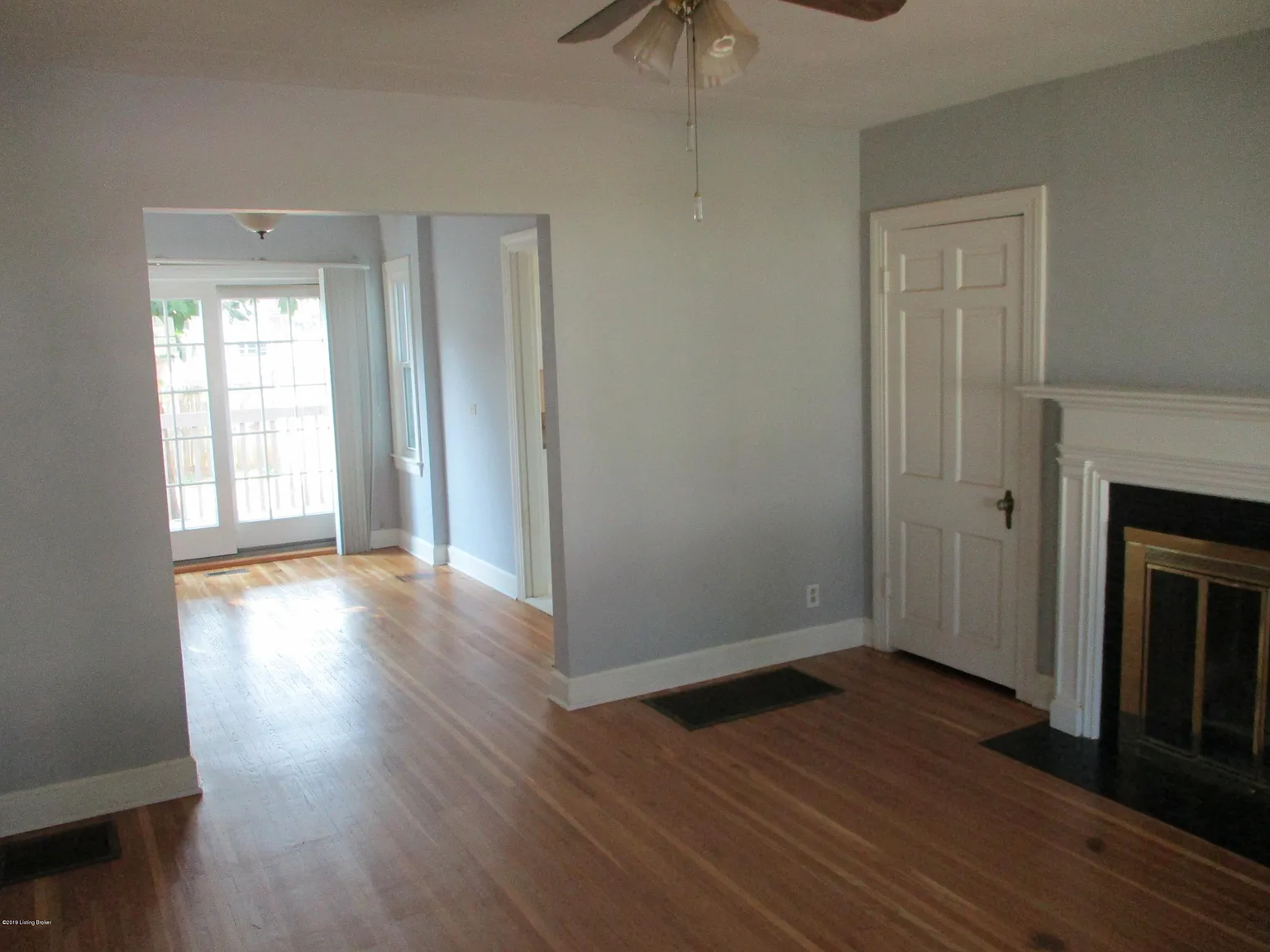 3 bed, 3.0 bath, 2491 sqft, $2,800 — Photo 3