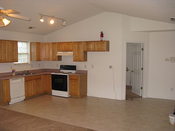3rd image of 748 Mirabelle Ct