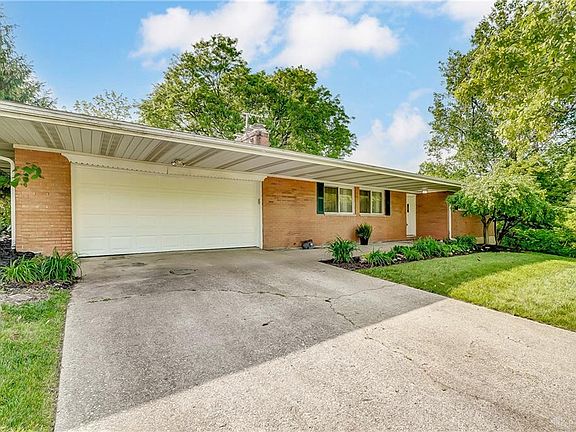 4th image of 140 Whisman Dr