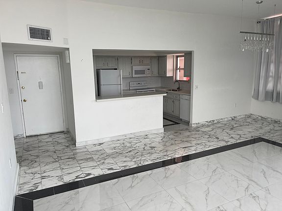 5th image of 1301 NE Miami Gardens Dr APT 1715