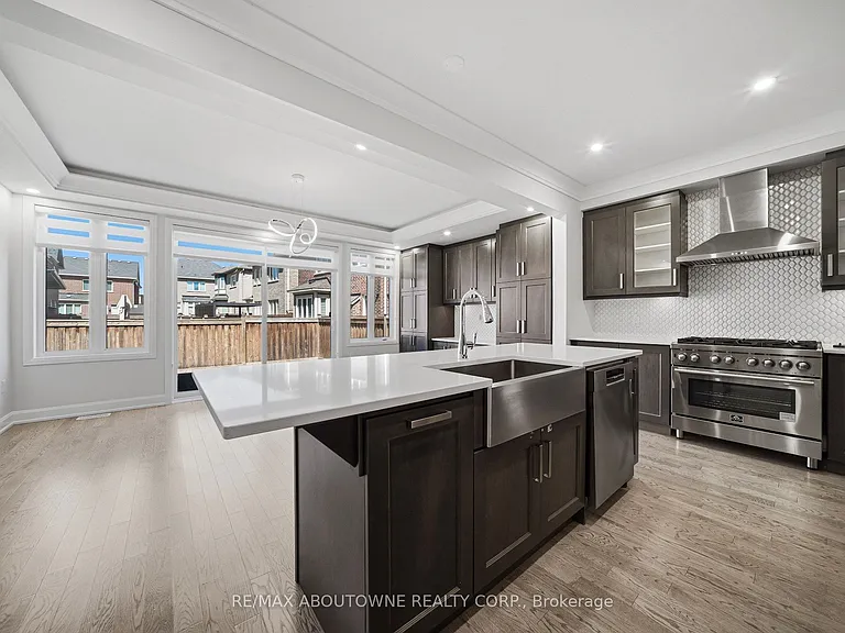 3281 Post Rd — Photo 15
