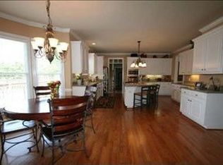 208 River Walk Ct, Simpsonville, SC 29681