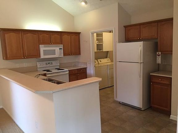 4th image of 4218 Windbud Dr