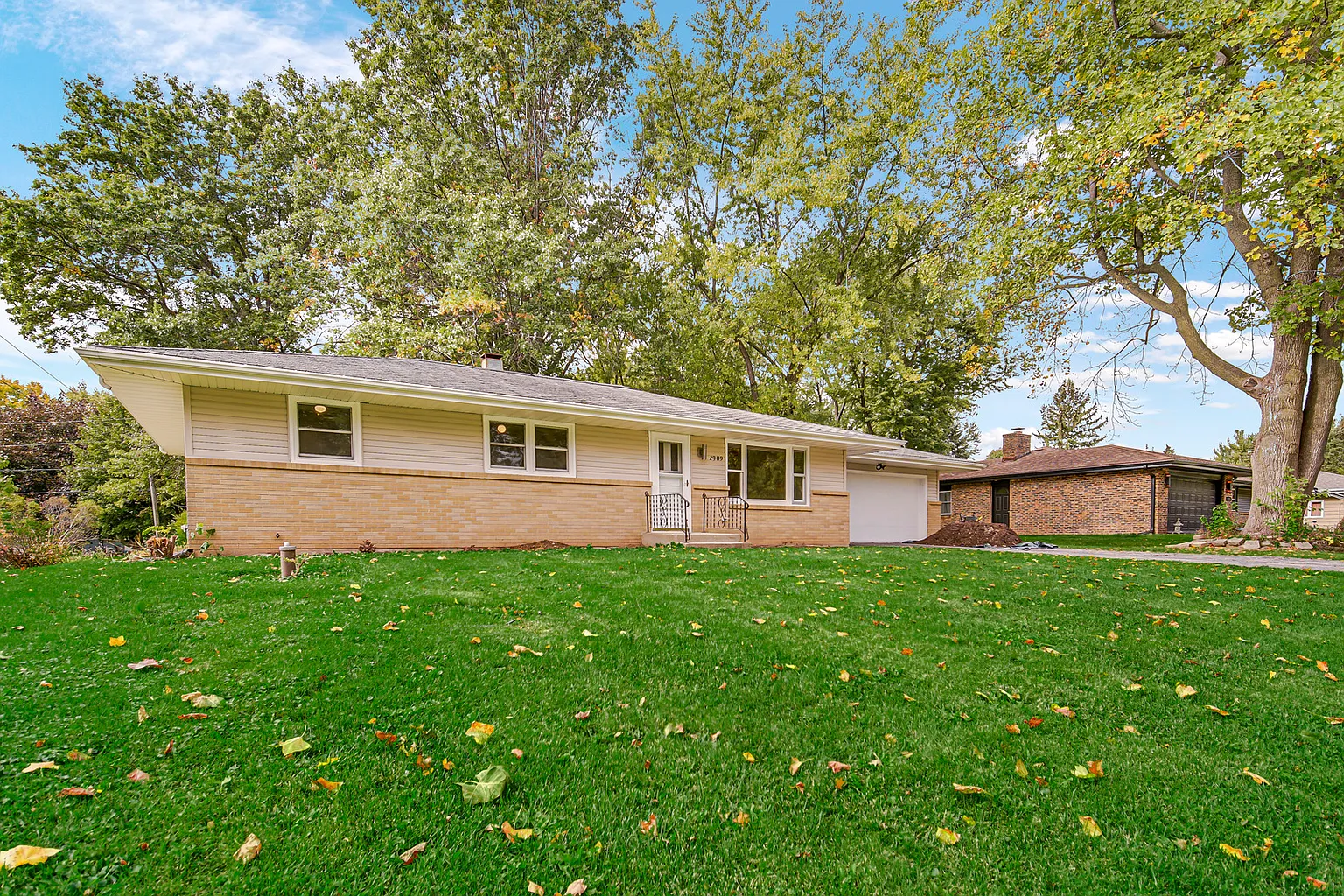 2909 Kentwood Pkwy photo 1