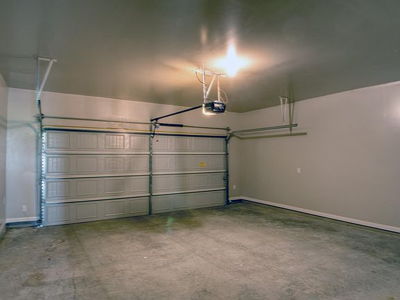 3rd image of 1618 Lummus Dr #1