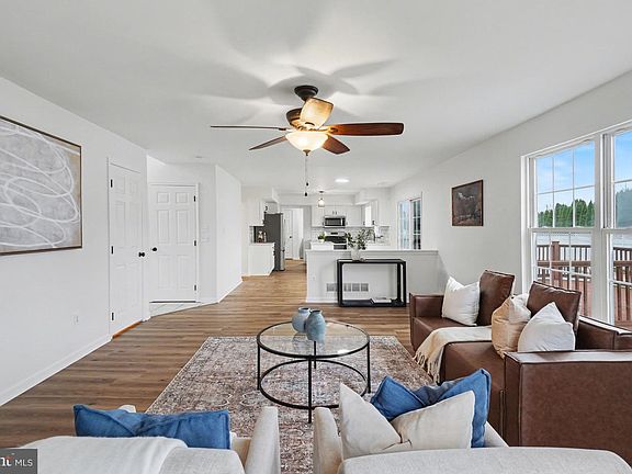 5th image of 4983 Thornbury Cir