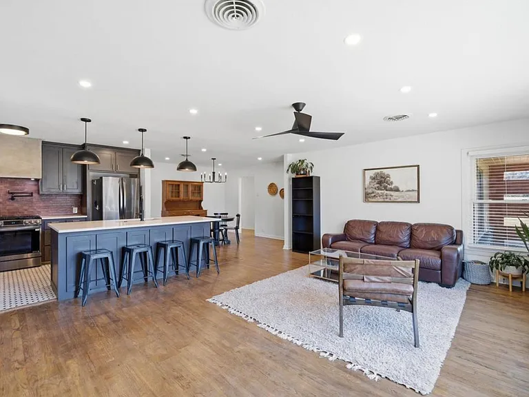 3313 Greenwood Dr — Photo 9