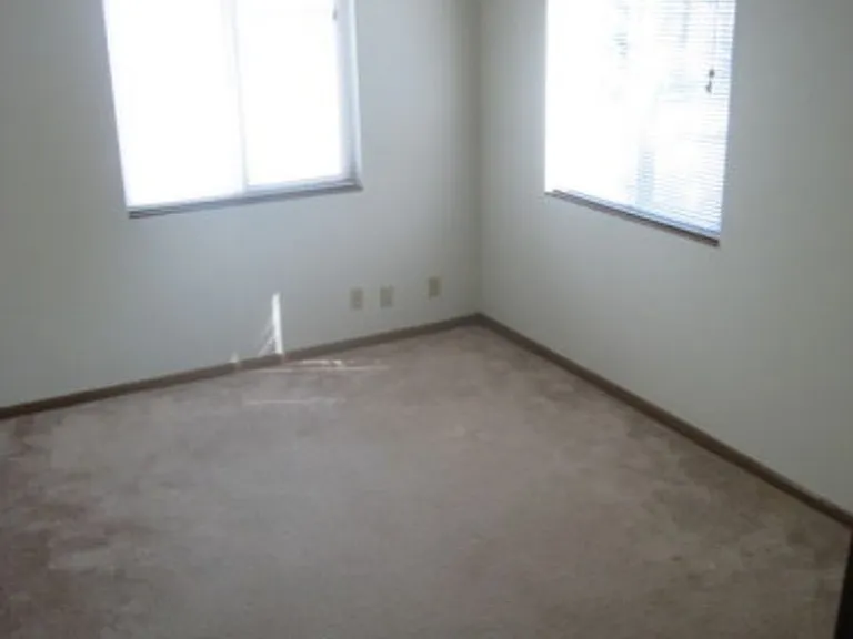 3369 & 3377 N Oakland Ave — Photo 24