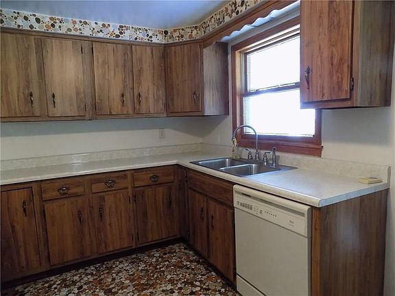 5th image of 200 McKinley Ave