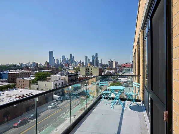 34-46 Vernon Boulevard image 3 of 12