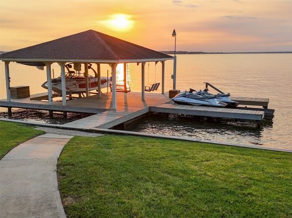 9663 W Shore Dr, Willis, TX 77318