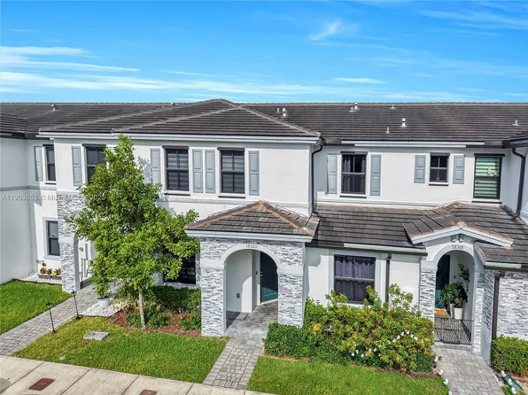 18320 SW 148th Rd, Miami, FL 33187