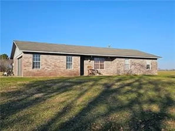 10048 Phillips Cemetery Rd, Bentonville, AR 72713
