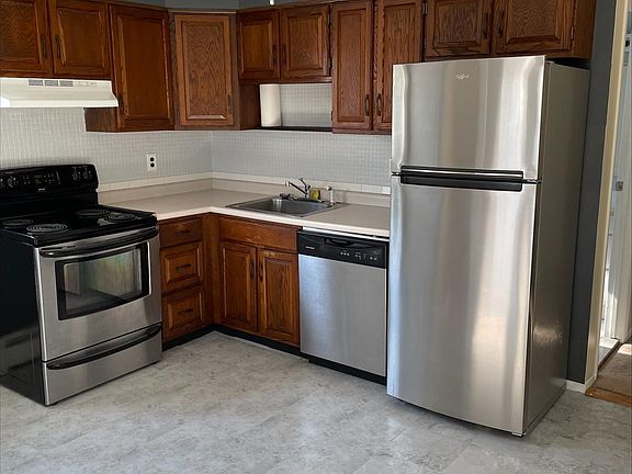 2nd image of 72 W 5th St
