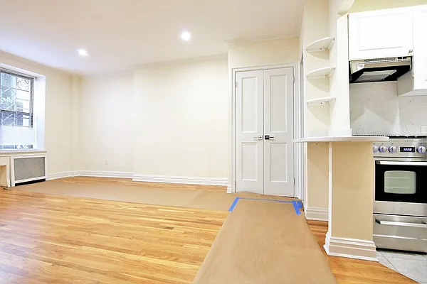 Rented by JK Dansar Corp | media 8