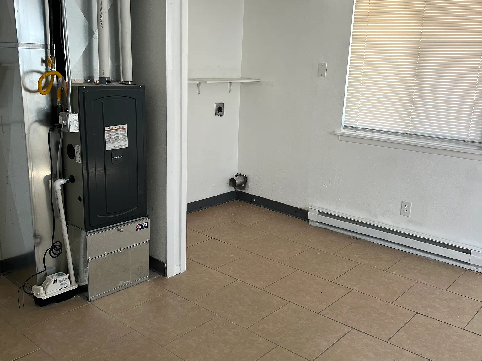 2 bed, 728 sqft, $1,400 — Photo 4