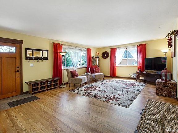 3rd image of 20709 105th Pl SE