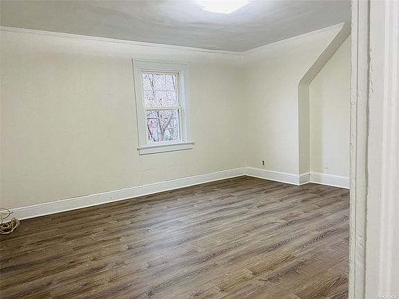 3rd image of 37 Pine Ave #2