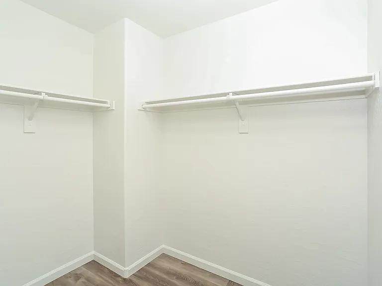 7215 Mulberry Forest St — Photo 12