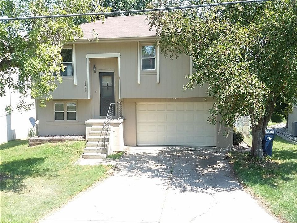 1st image of 8507 S 11th St