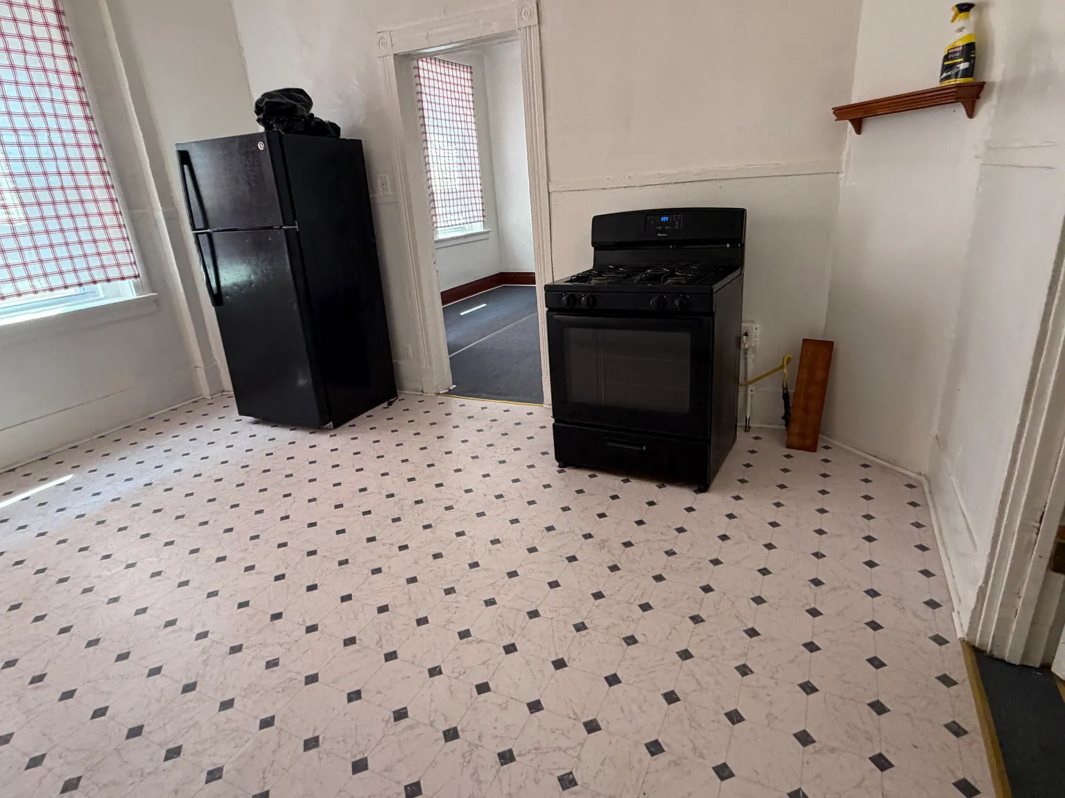 2 bed, 1000 sqft, $1,200 — Photo 4