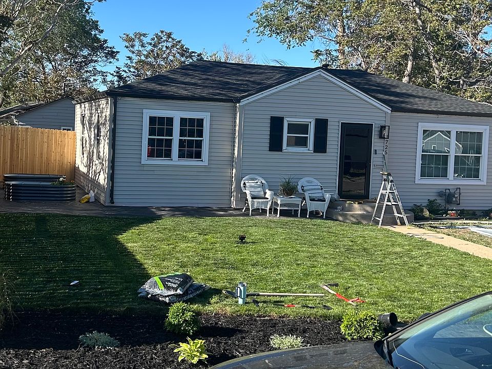1st image of 1725 W Burlington Pl