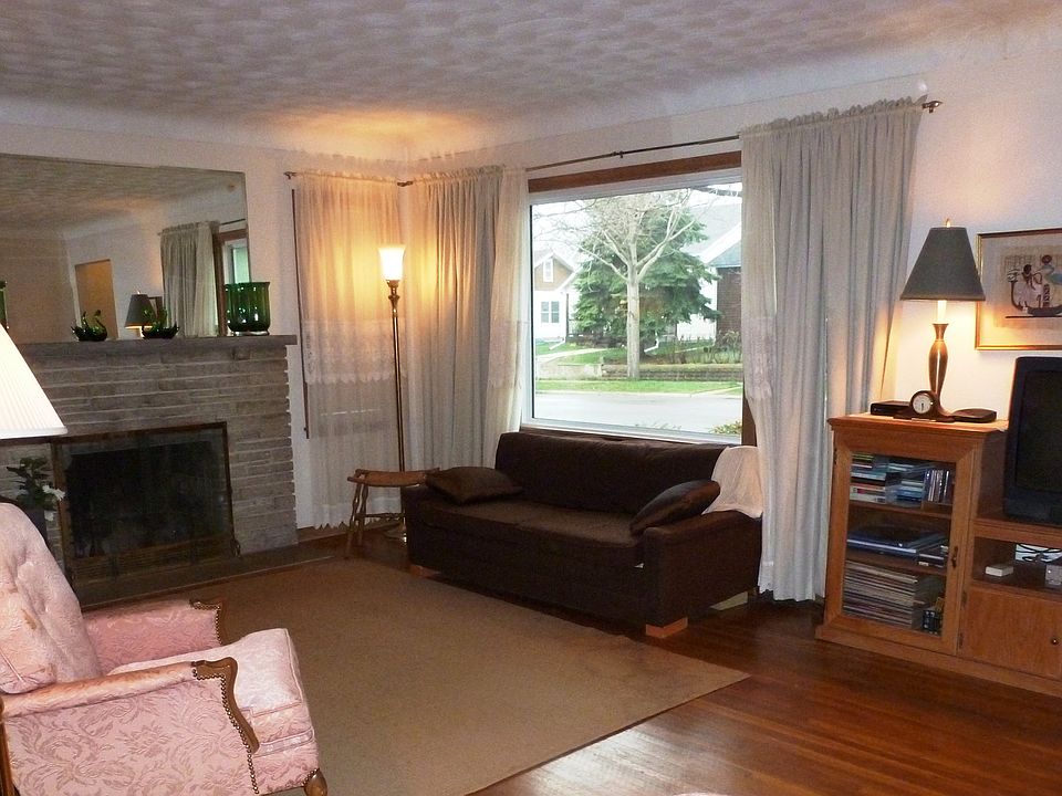 1874 Orange Ave E, Saint Paul, MN 55119 | Zillow