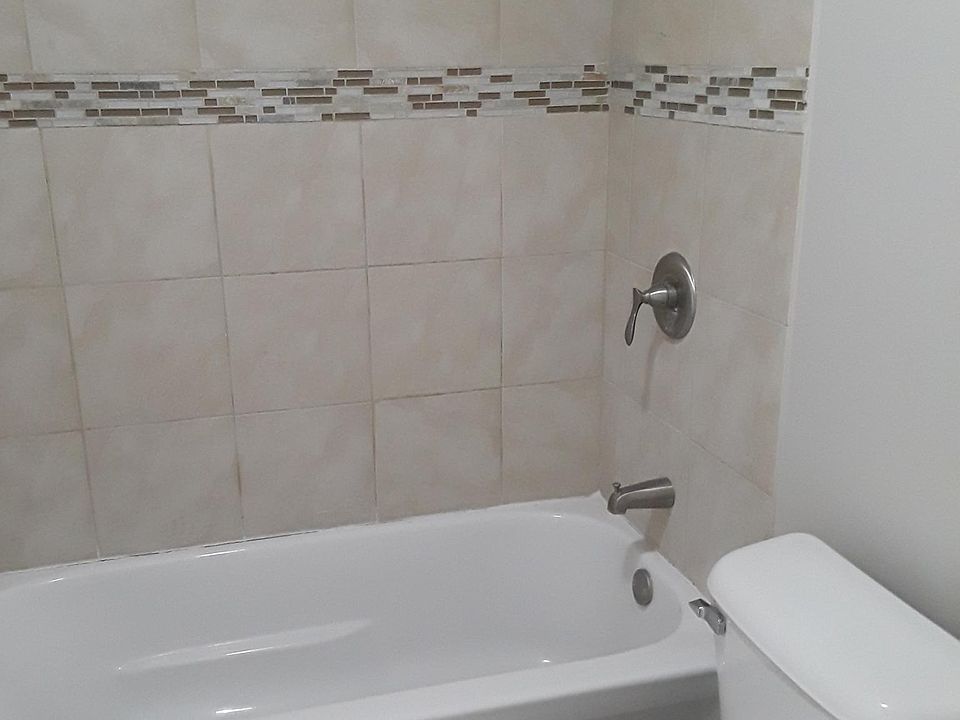 1st image of 851 8th Ave S #2