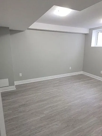 41 Walter English Dr #BASEMENT — Photo 8