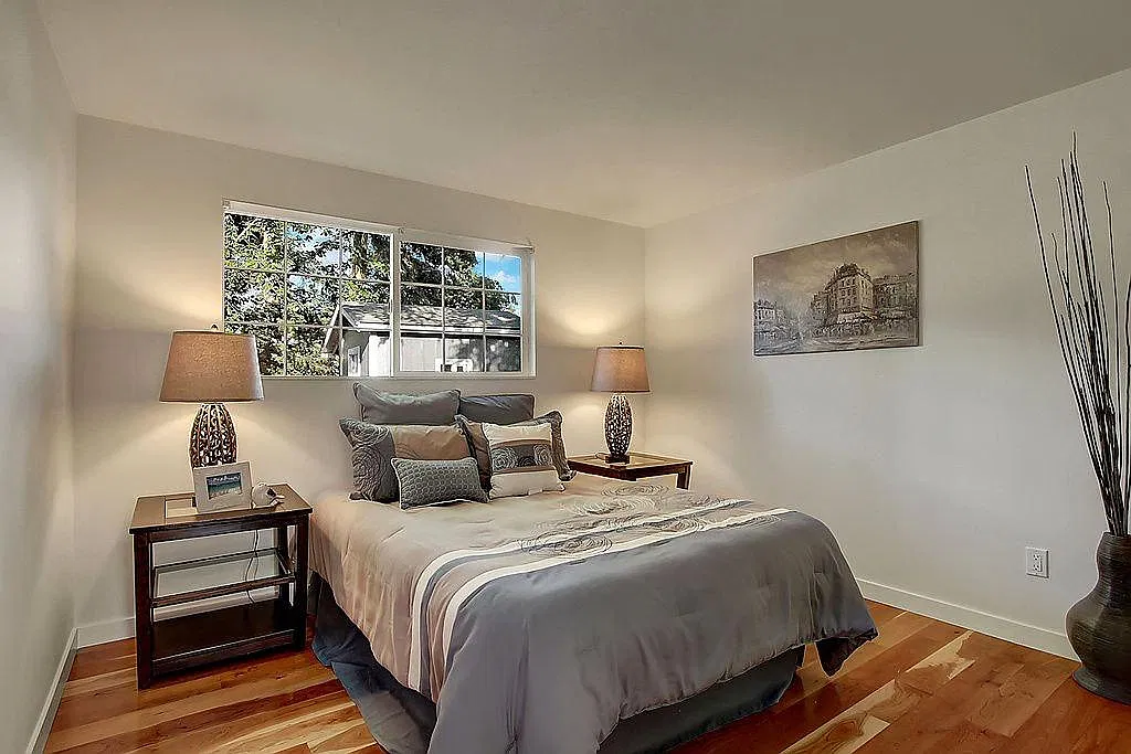 3 bed, 1240 sqft, $2,950 — Photo 3