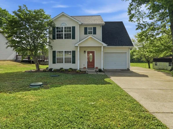 1004 Fall Pkwy, Murfreesboro, TN 37129