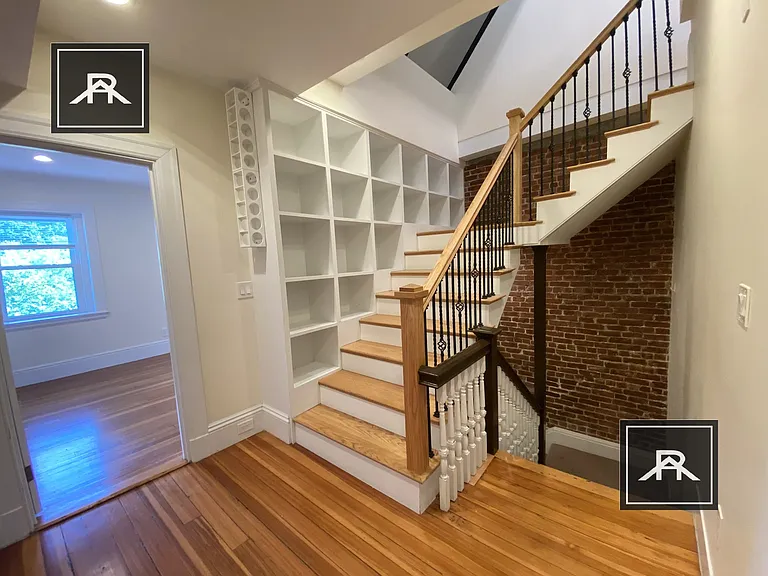 1618 Beacon St #3 — Photo 15