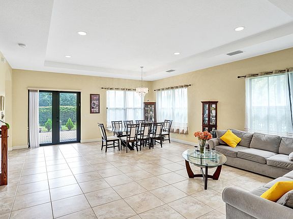 5th image of 8541 NW 38th Street