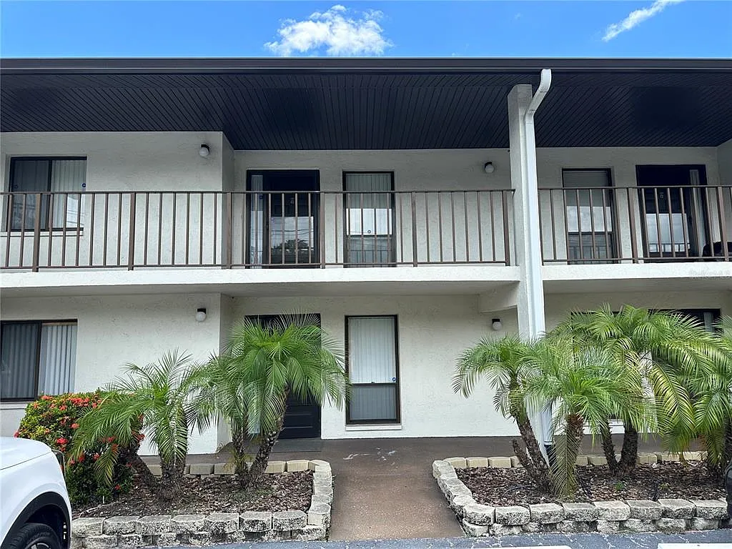 2 bed, 2.0 bath, 1065 sqft, $1,850 — Photo 1