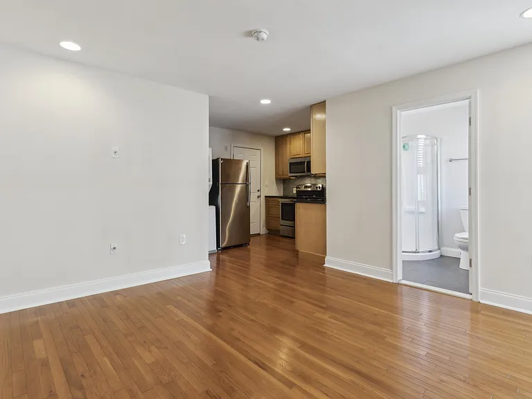 6066 Ridge Ave #3R — Photo 8