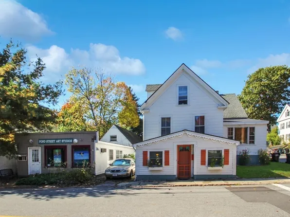 44 High St, Amesbury, MA 01913