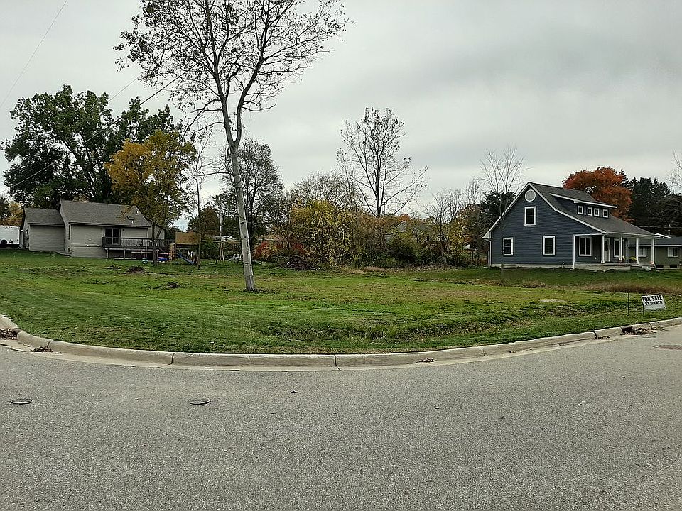 2nd image of 55 Ann St