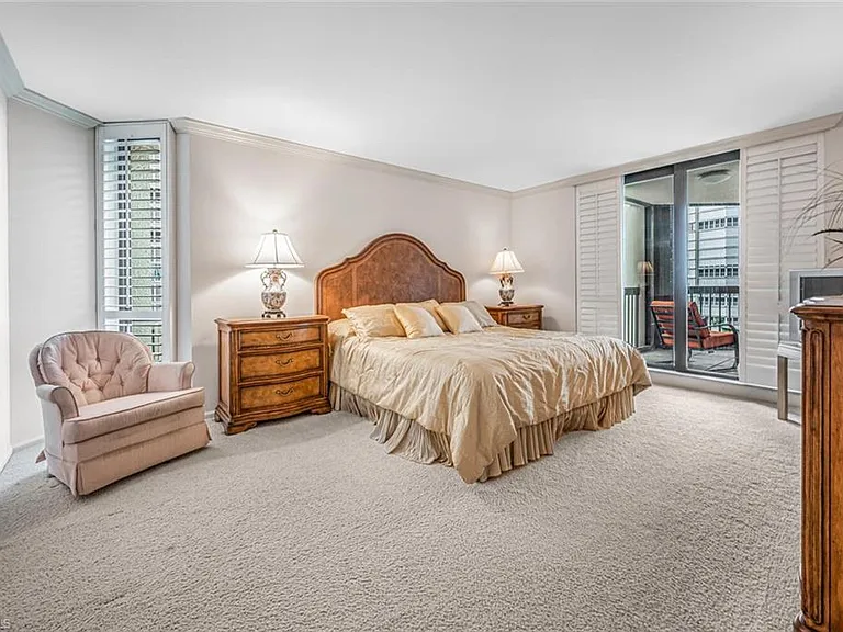 4551 Gulf Shore Blvd N #605 — Photo 18